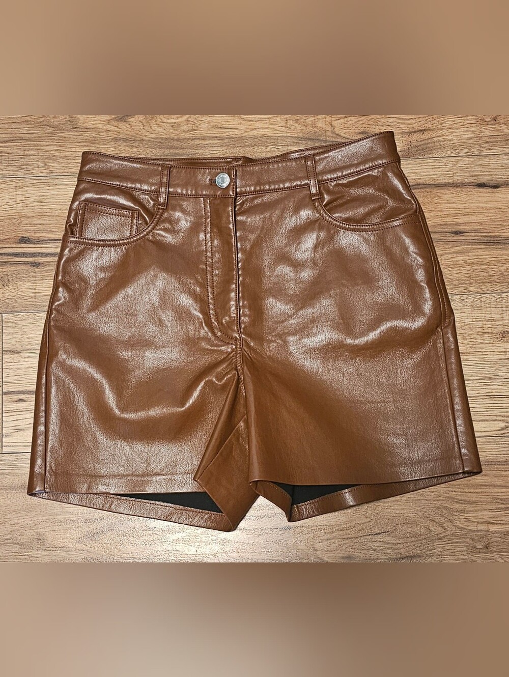 Wilfred Vegan Leather Shorts